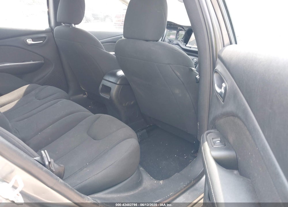 2013 DODGE DART SXT VIN: 1C3CDFBH2DD575940
