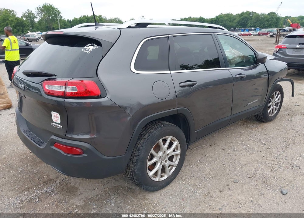 2016 JEEP CHEROKEE VIN: 1C4PJMCB6GW367931