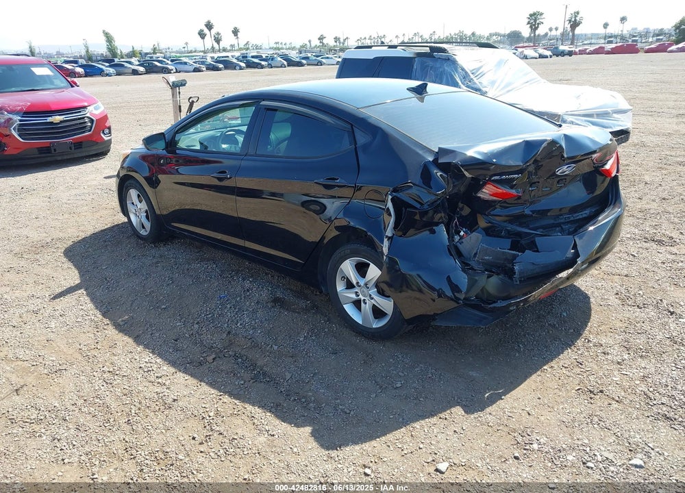 2013 HYUNDAI ELANTRA VIN: KMHDH4AE5DU895104