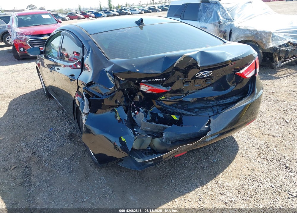 2013 HYUNDAI ELANTRA VIN: KMHDH4AE5DU895104