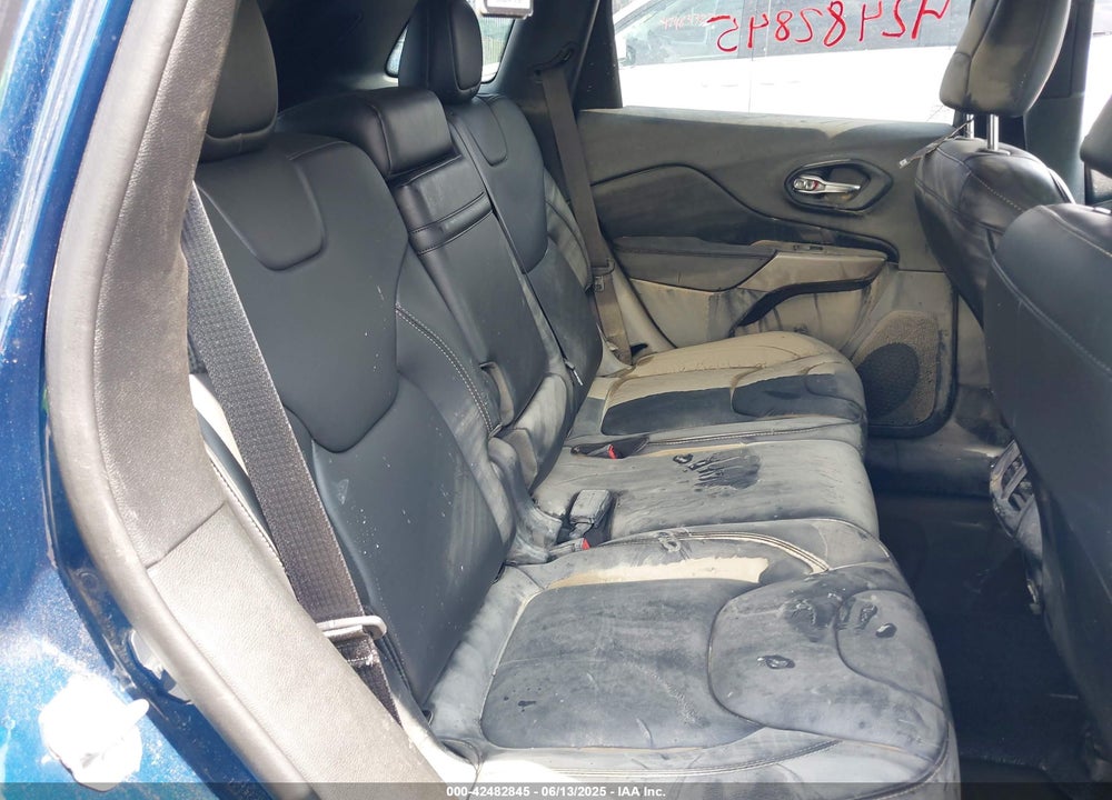 2018 JEEP CHEROKEE VIN: 1C4PJMDX2JD568593