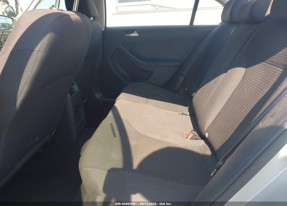 2015 VOLKSWAGEN JETTA VIN: 3VW2K7AJ5FM251943