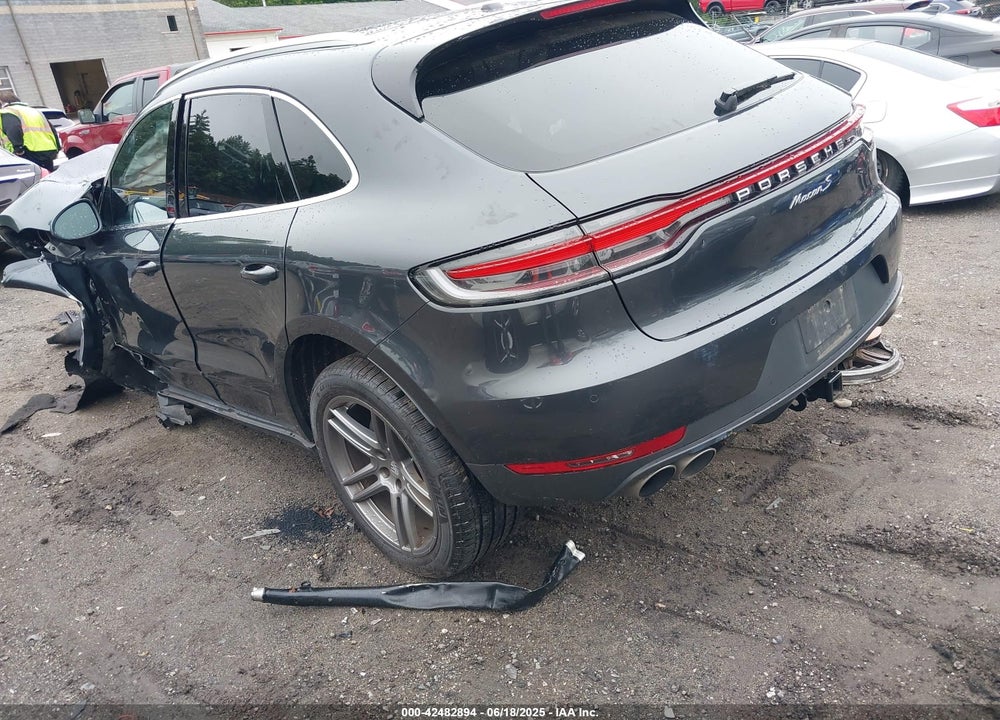 2020 PORSCHE MACAN VIN: WP1AB2A5XLLB33063