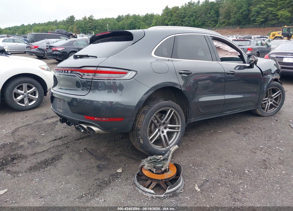 2020 PORSCHE MACAN VIN: WP1AB2A5XLLB33063
