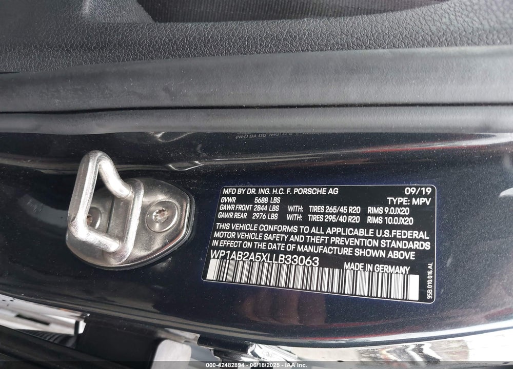 2020 PORSCHE MACAN VIN: WP1AB2A5XLLB33063