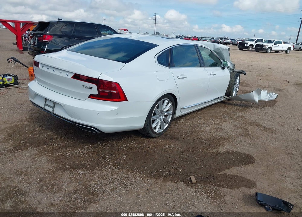 2018 VOLVO S90 VIN: LVY992ML2JP031071