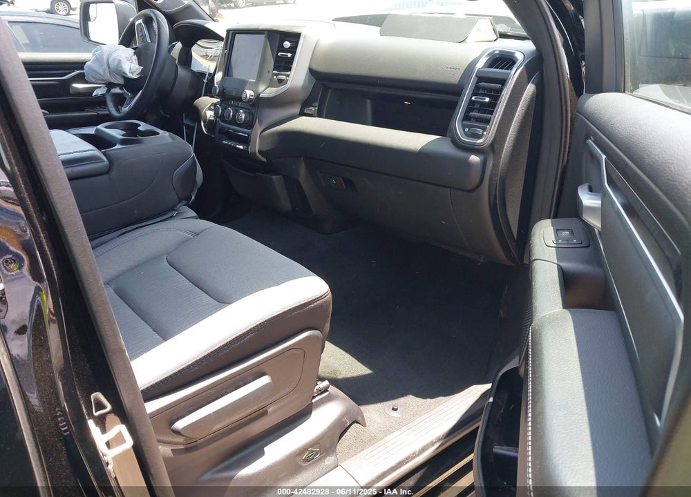 2024 RAM 1500 VIN: 1C6RREBT1RN100133