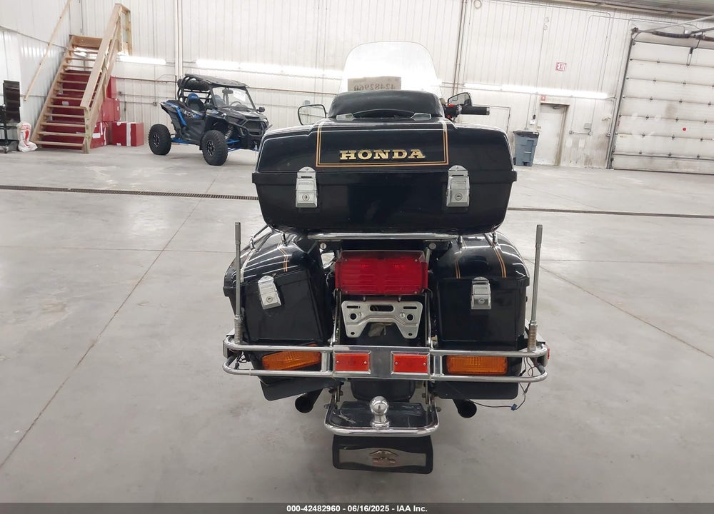 1982 HONDA GL1100 I VIN: 1HFSC0211CA210097