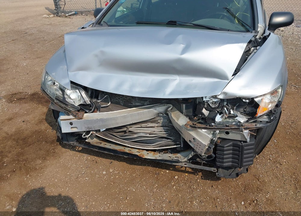 2010 HONDA CIVIC VIN: 19XFA1F37AE084499