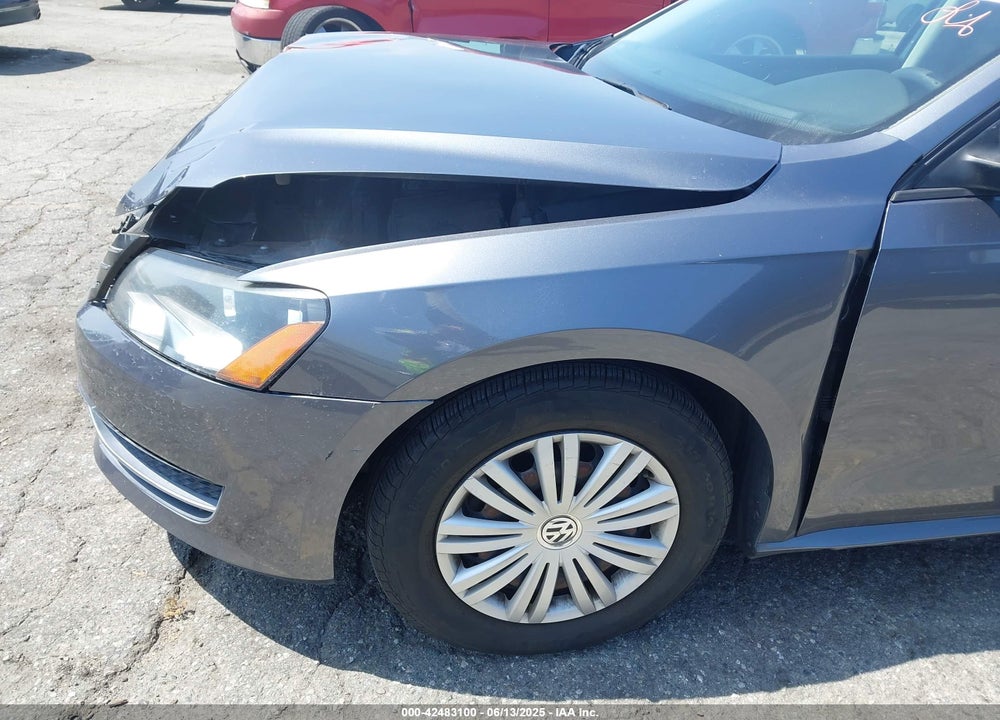 2014 VOLKSWAGEN PASSAT 2.5L S VIN: 1VWAP7A3XEC003928