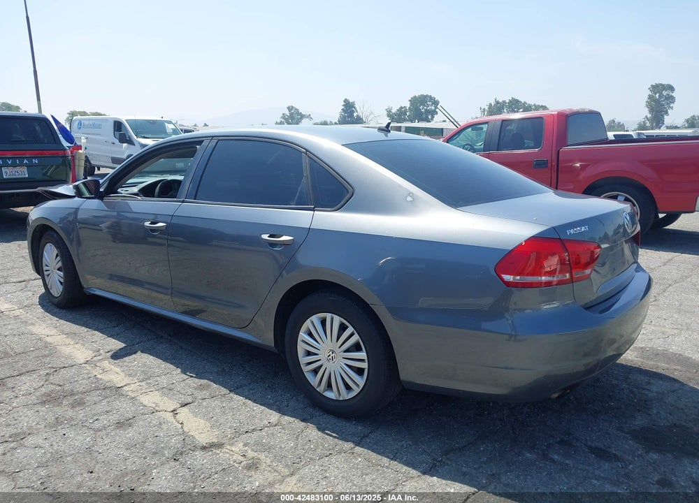 2014 VOLKSWAGEN PASSAT 2.5L S VIN: 1VWAP7A3XEC003928