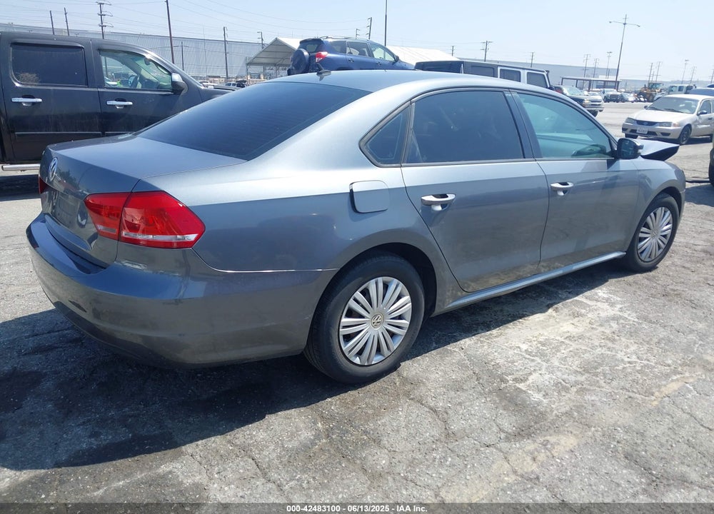 2014 VOLKSWAGEN PASSAT 2.5L S VIN: 1VWAP7A3XEC003928