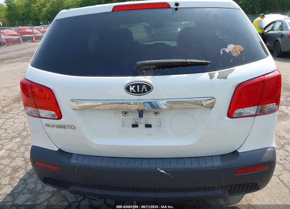 2012 KIA SORENTO VIN: 5XYKT4A15CG256924
