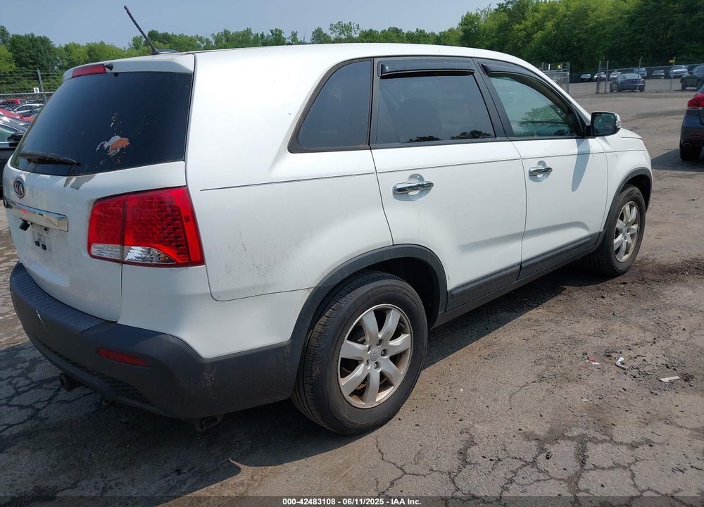 2012 KIA SORENTO VIN: 5XYKT4A15CG256924