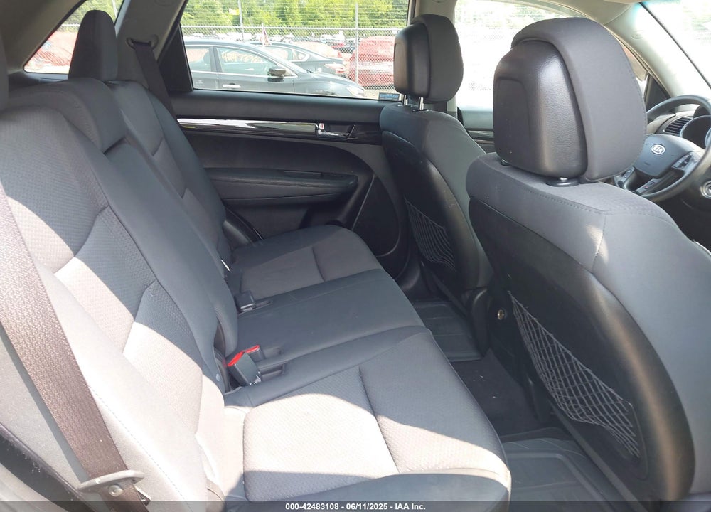 2012 KIA SORENTO VIN: 5XYKT4A15CG256924