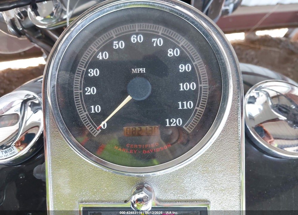 2000 HARLEY-DAVIDSON FLSTC VIN: 1HD1BJY1XYY022312