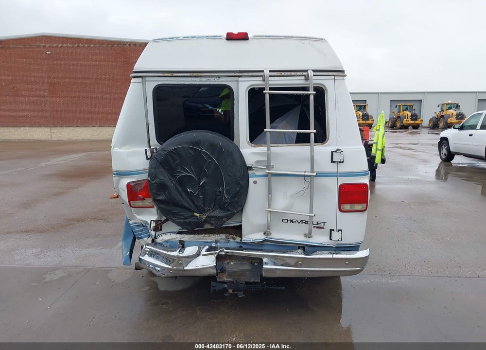 1994 CHEVROLET G20 VIN: 1GBEG25K7RF171947