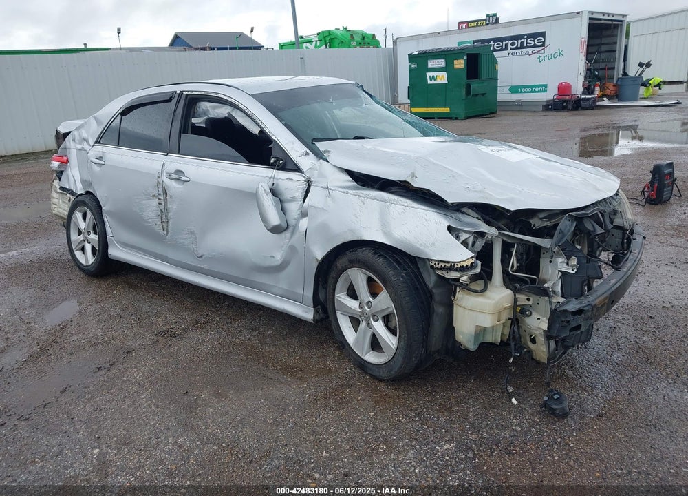 2011 TOYOTA CAMRY SE VIN: 4T1BF3EK8BU595058