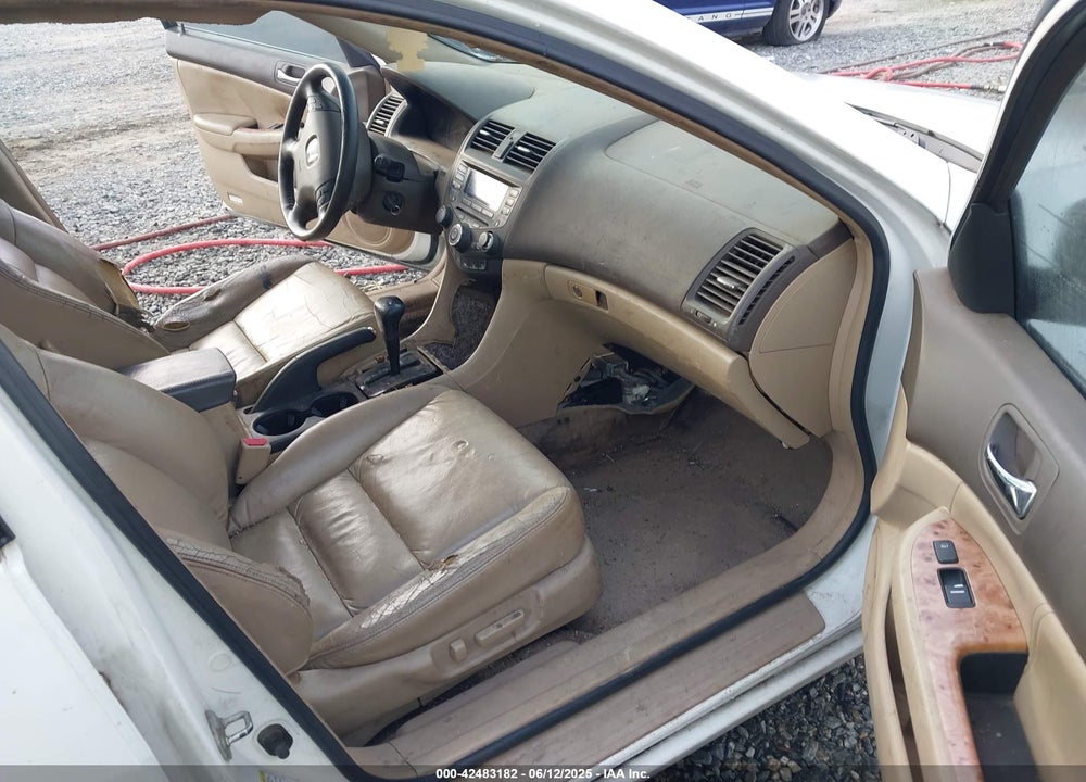 2005 HONDA ACCORD 3.0 EX VIN: 1HGCM66575A045771