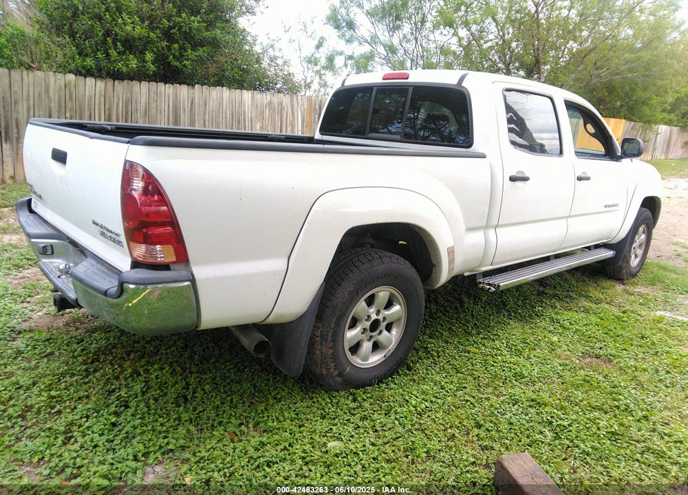 2005 TOYOTA TACOMA DBL CAB PRERUNNER LNG BED VIN: 5TEKU72N05Z062827