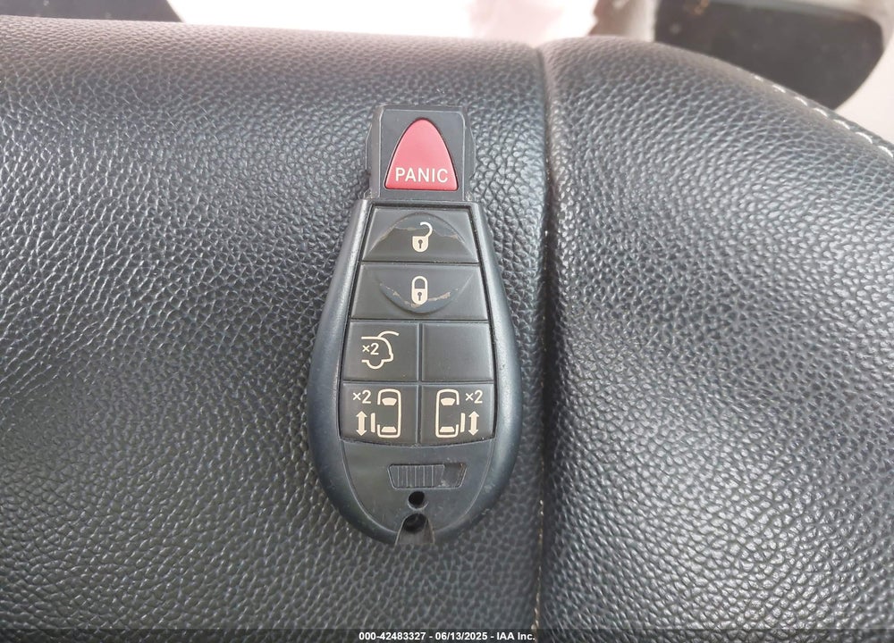 2017 DODGE GRAND CARAVAN CREW VIN: 2C4RDGDG8HR741722