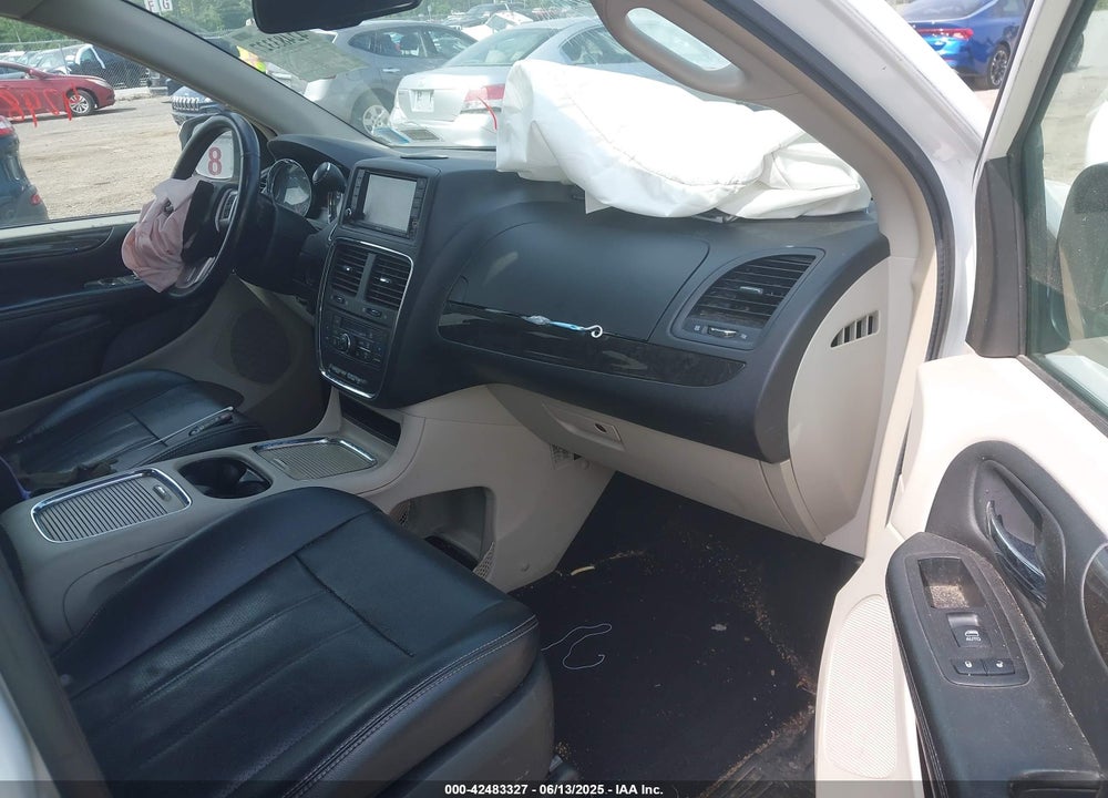 2017 DODGE GRAND CARAVAN CREW VIN: 2C4RDGDG8HR741722