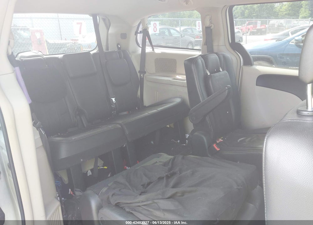 2017 DODGE GRAND CARAVAN CREW VIN: 2C4RDGDG8HR741722