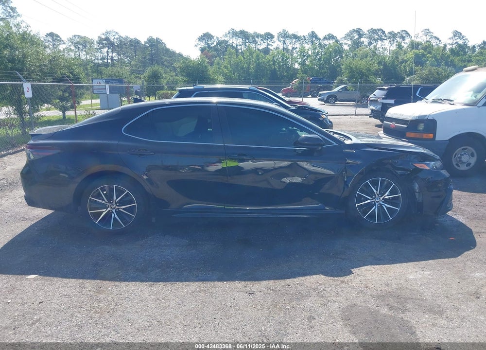 2021 TOYOTA CAMRY VIN: 4T1G11AK2MU570741