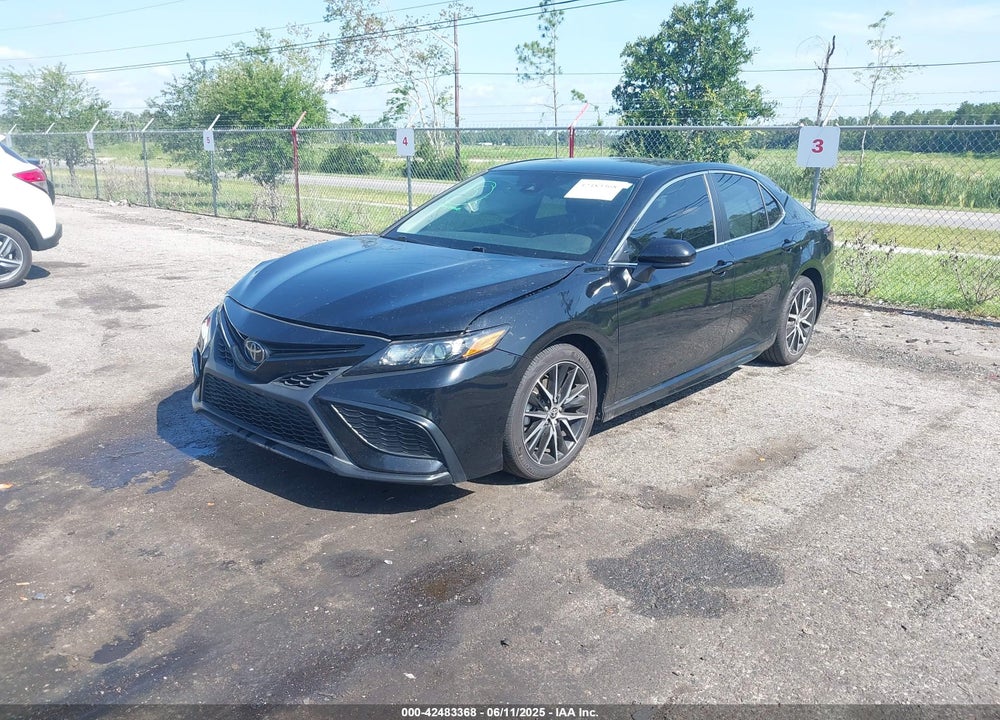2021 TOYOTA CAMRY VIN: 4T1G11AK2MU570741