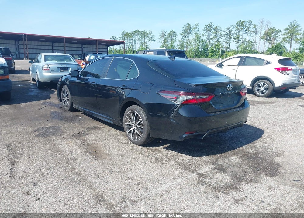 2021 TOYOTA CAMRY VIN: 4T1G11AK2MU570741