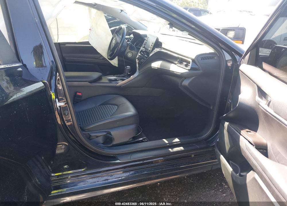 2021 TOYOTA CAMRY VIN: 4T1G11AK2MU570741
