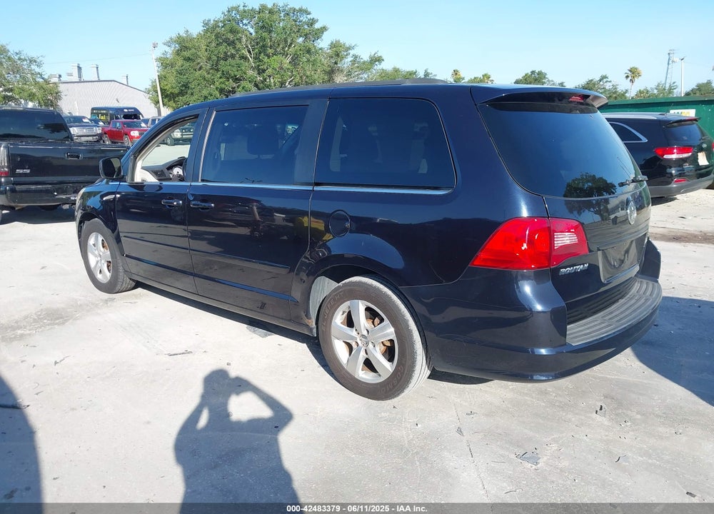 2011 VOLKSWAGEN ROUTAN SE VIN: 2V4RW3DG5BR668194