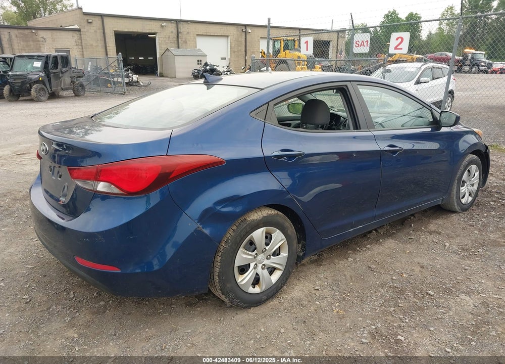 2016 HYUNDAI ELANTRA SE VIN: 5NPDH4AE0GH703882