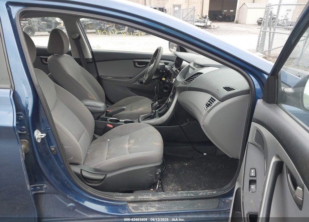 2016 HYUNDAI ELANTRA SE VIN: 5NPDH4AE0GH703882