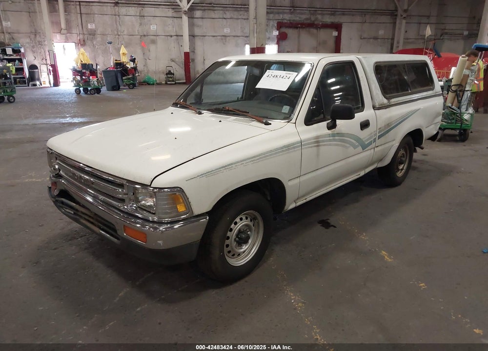 1989 TOYOTA PICKUP 1/2 TON SHT WHEELBASE DLX VIN: JT4RN81P2K5030402