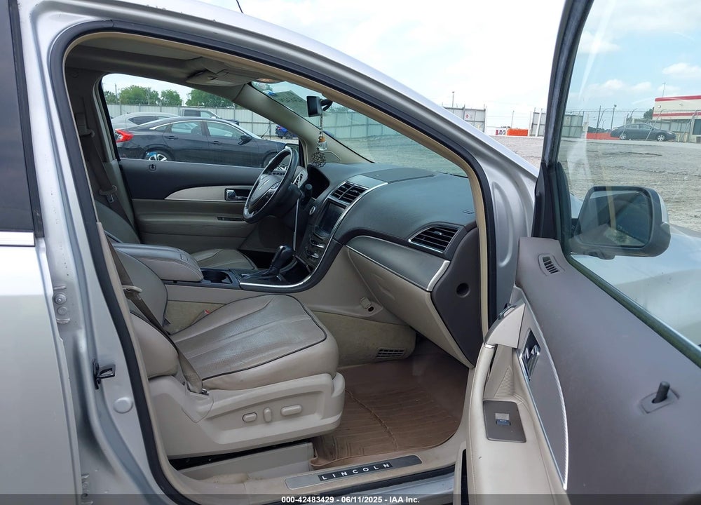 2011 LINCOLN MKX VIN: 2LMDJ8JK2BBJ26455
