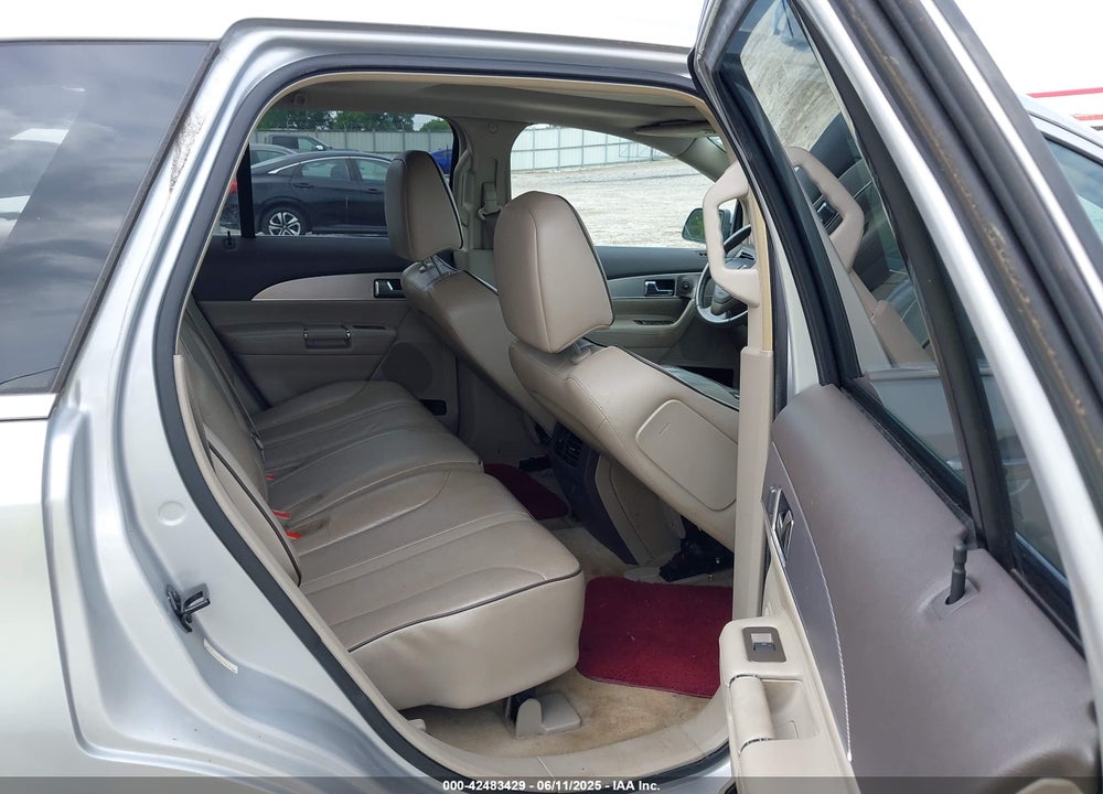 2011 LINCOLN MKX VIN: 2LMDJ8JK2BBJ26455