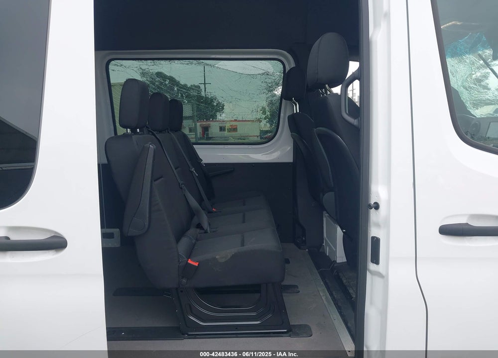 2023 MERCEDES-BENZ SPRINTER 2500 STANDARD ROOF 4-CYL GAS VIN: W1W40BHY2PT141009