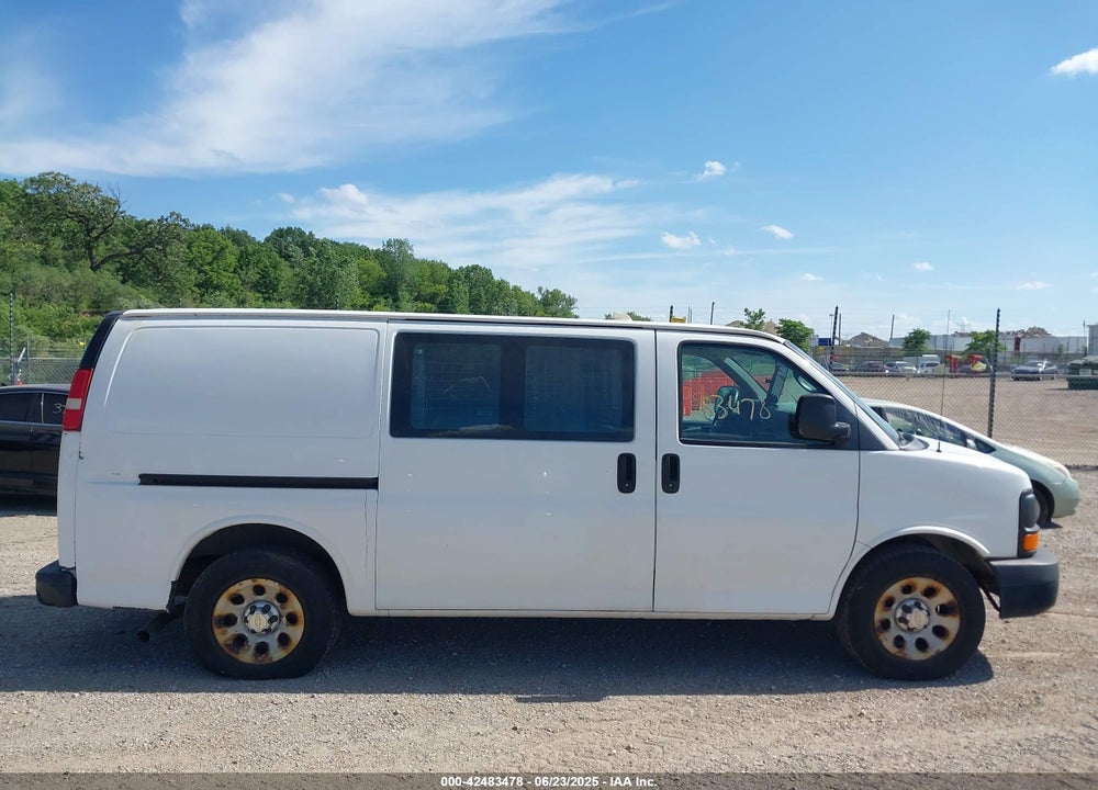 2014 CHEVROLET EXPRESS 1500 WORK VAN VIN: 1GCSGAFX5E1152985