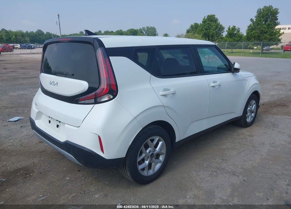 2023 KIA SOUL LX VIN: KNDJ23AU7P7210968