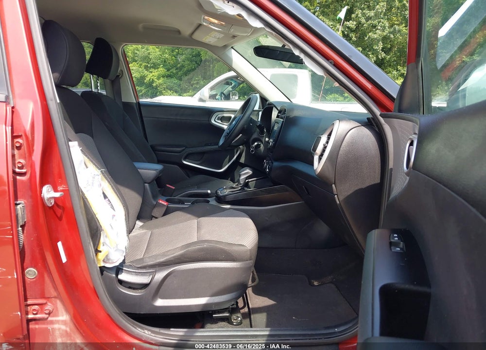 2020 KIA SOUL LX VIN: KNDJ23AU9L7028392