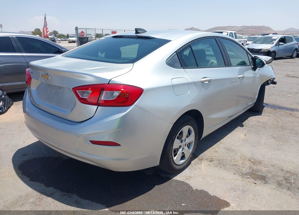 2018 CHEVROLET CRUZE VIN: 1G1BC5SM2J7176840