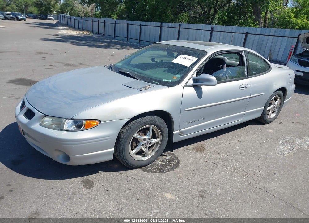 2000 PONTIAC GRAND PRIX VIN: 1G2WP12K8YF163972