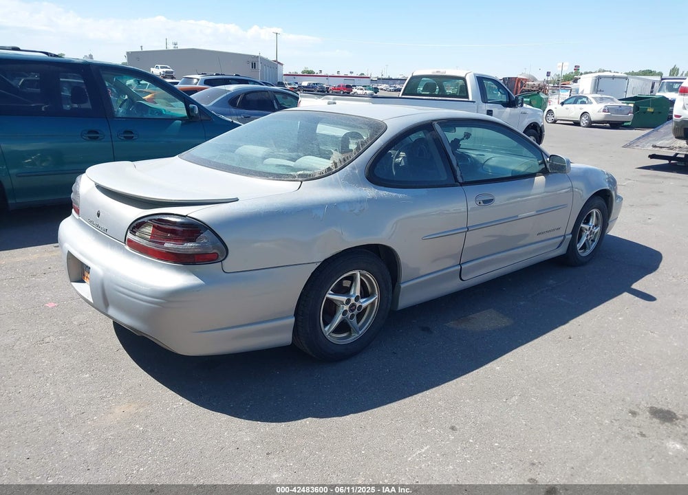 2000 PONTIAC GRAND PRIX VIN: 1G2WP12K8YF163972