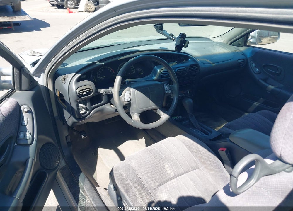 2000 PONTIAC GRAND PRIX VIN: 1G2WP12K8YF163972