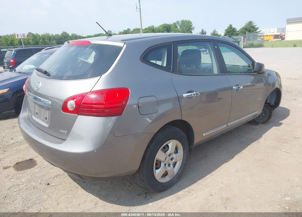 2015 NISSAN ROGUE SELECT S VIN: JN8AS5MV1FW252318