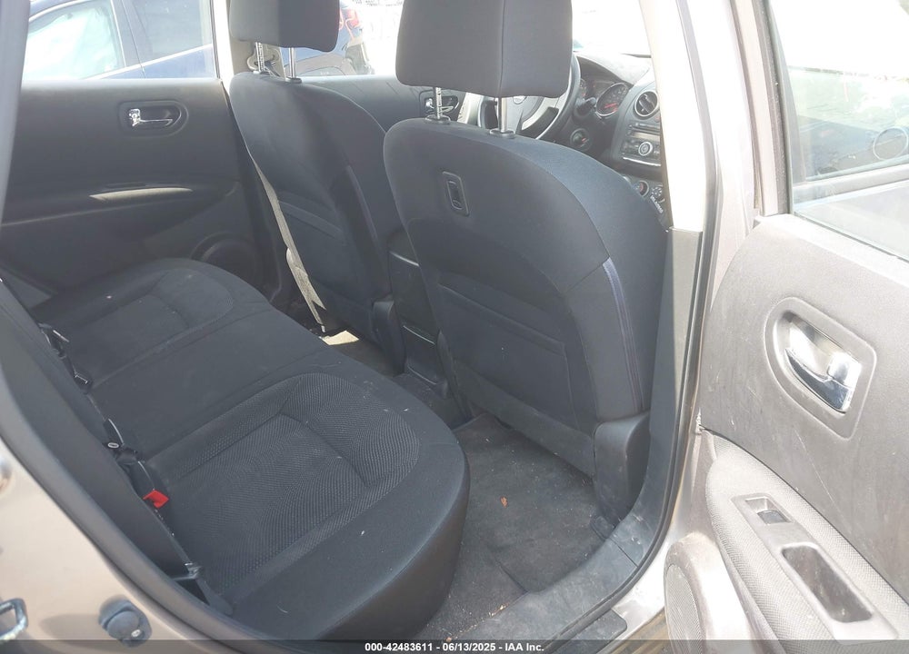 2015 NISSAN ROGUE SELECT S VIN: JN8AS5MV1FW252318