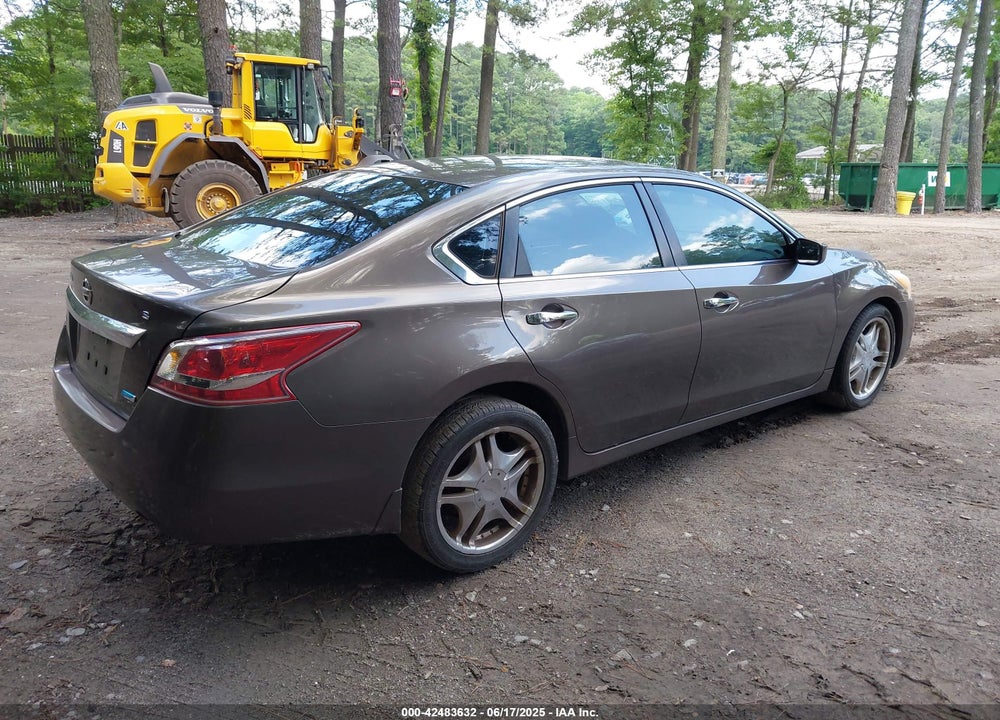 2013 NISSAN ALTIMA VIN: 1N4AL3AP3DC142720