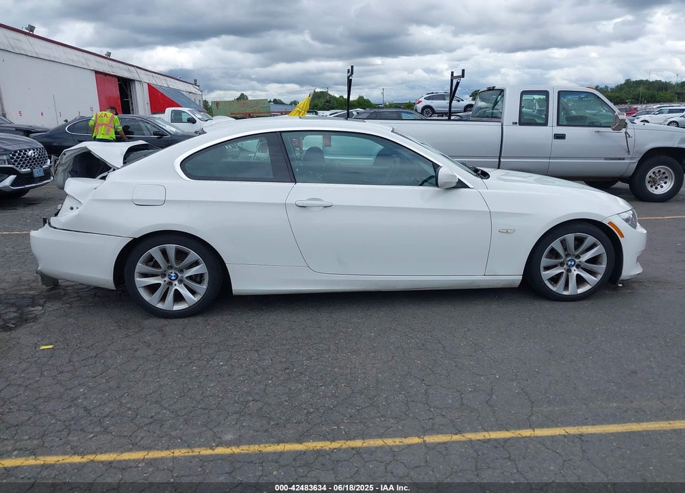 2012 BMW 3 SERIES VIN: WBAKE5C54CE756580