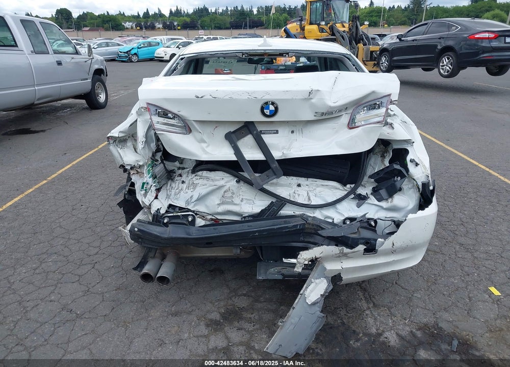 2012 BMW 3 SERIES VIN: WBAKE5C54CE756580